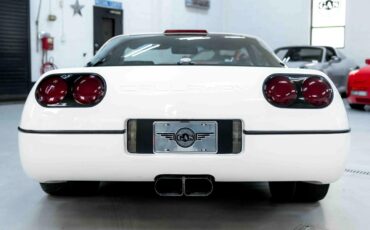 Chevrolet-Corvette-1987-Hatchback-16