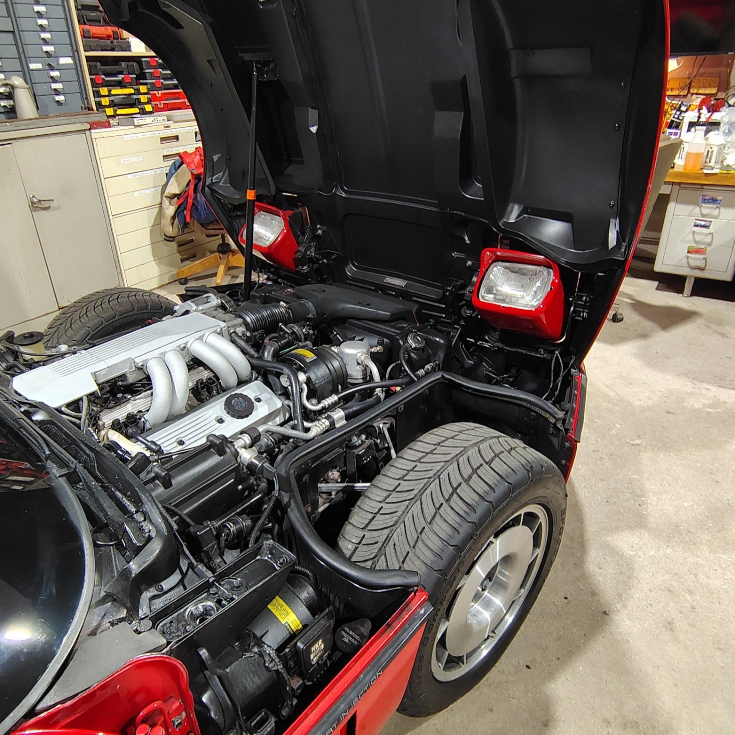 Chevrolet-Corvette-1987-Hatchback-19