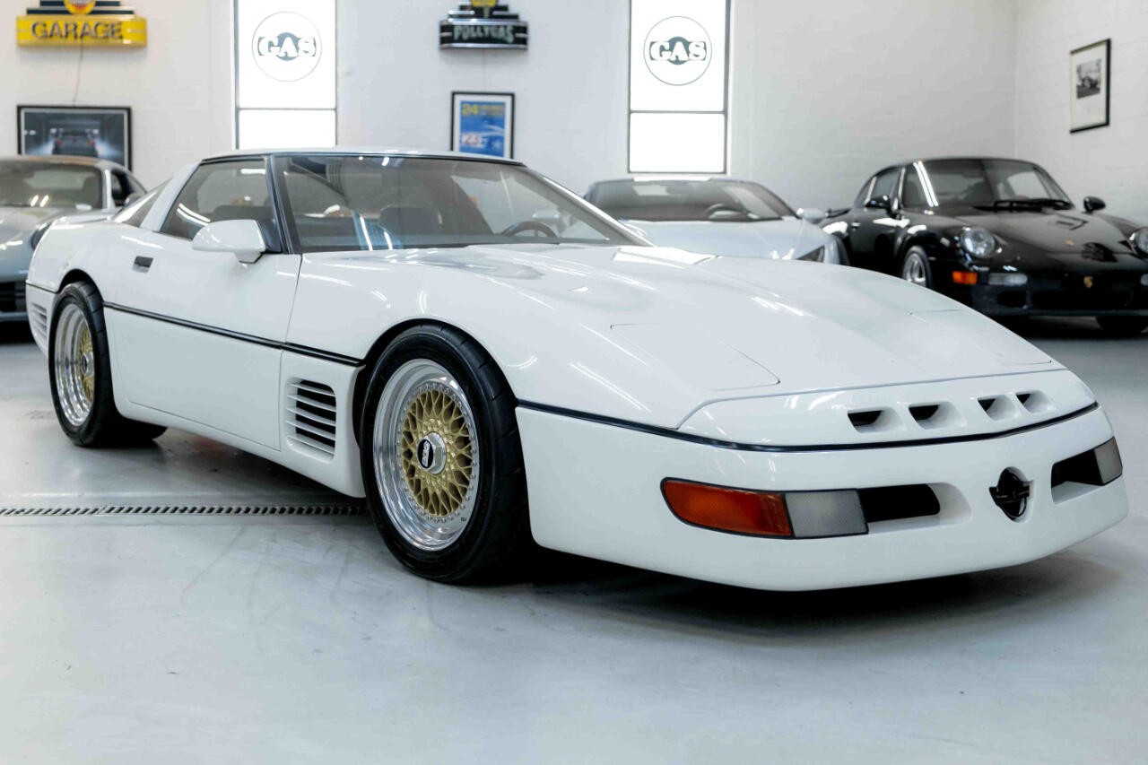 Chevrolet-Corvette-1987-Hatchback-19