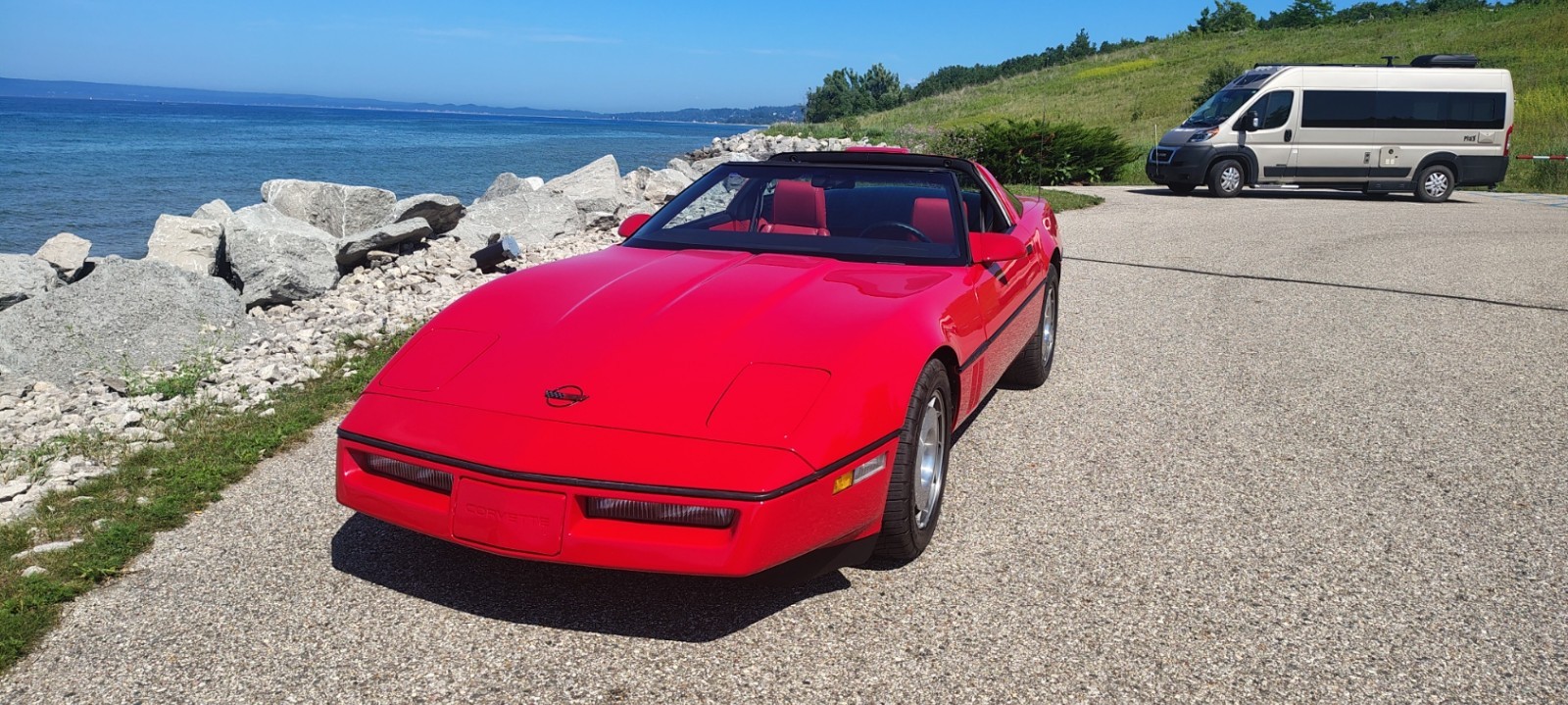 Chevrolet-Corvette-1987-Hatchback-21