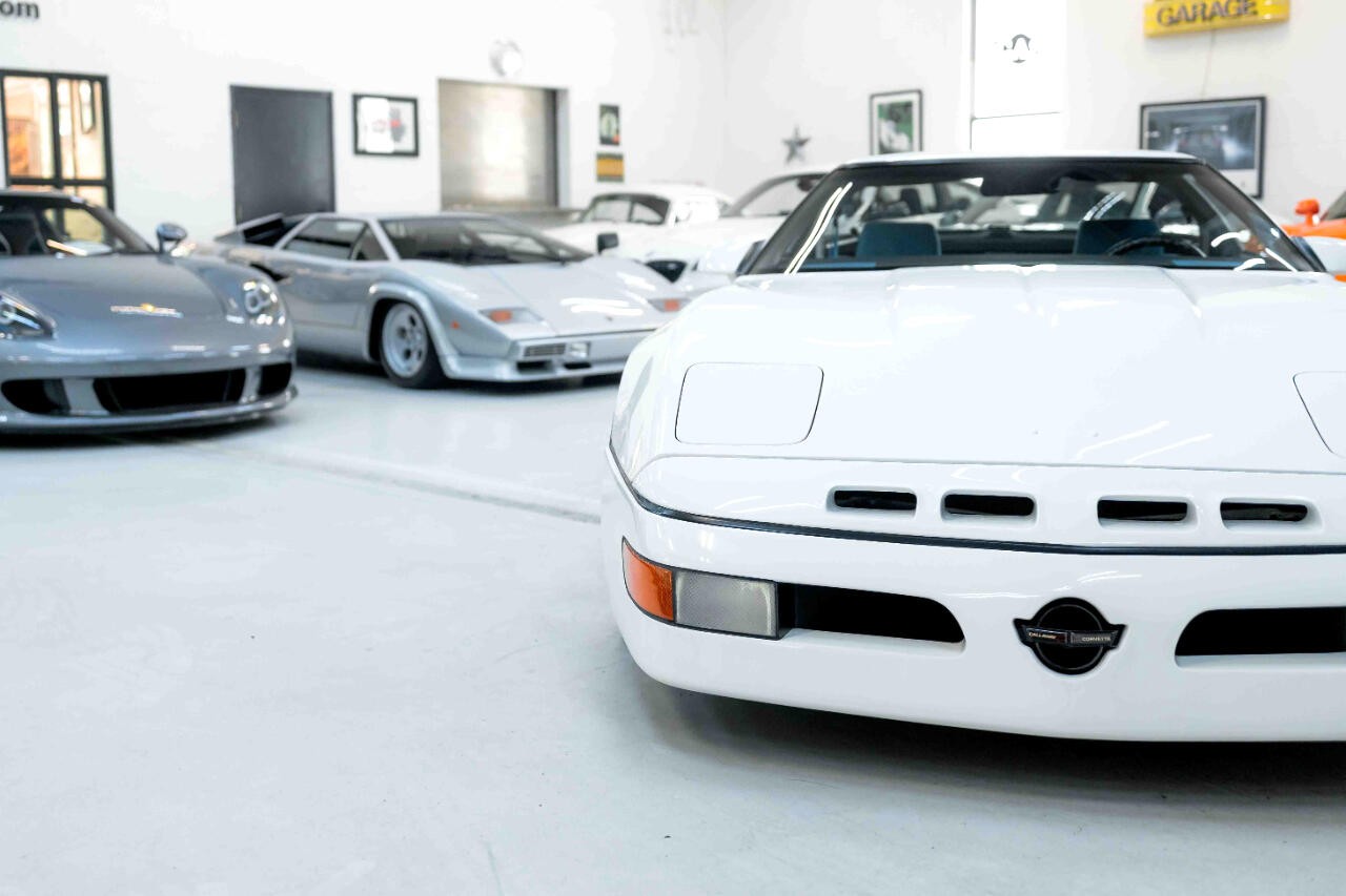 Chevrolet-Corvette-1987-Hatchback-28