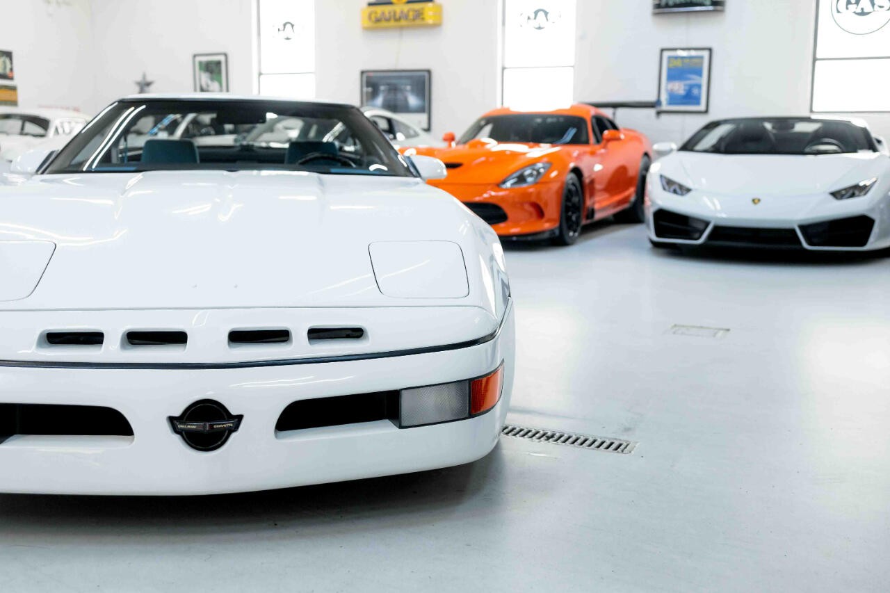Chevrolet-Corvette-1987-Hatchback-29