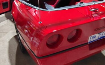 Chevrolet-Corvette-1987-Hatchback-6