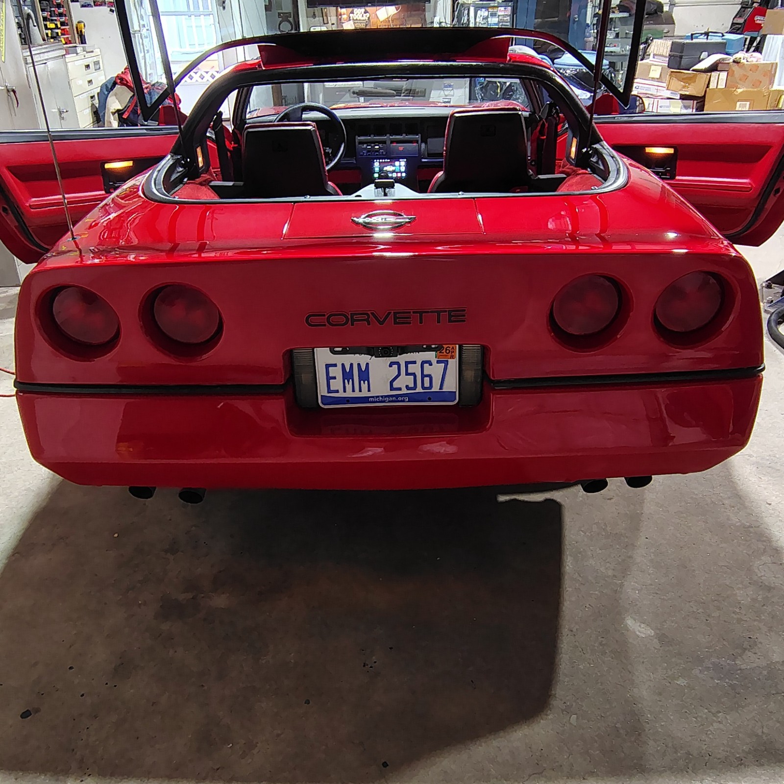 Chevrolet-Corvette-1987-Hatchback-7