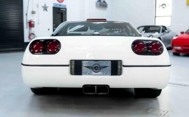 Chevrolet-Corvette-1987-Hatchback-8