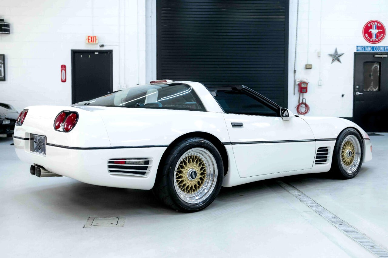 Chevrolet-Corvette-1987-Hatchback-9