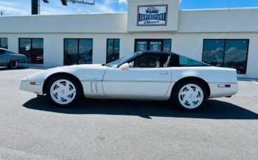 Chevrolet-Corvette-1988-Coupe-1