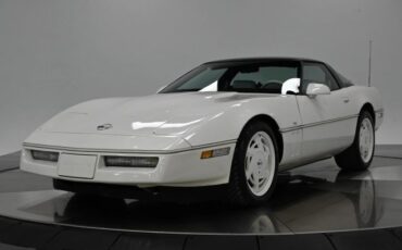 Chevrolet-Corvette-1988-Coupe-1