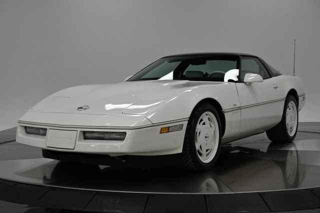 Chevrolet-Corvette-1988-Coupe-1