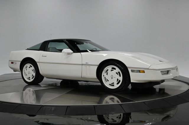 Chevrolet-Corvette-1988-Coupe-10