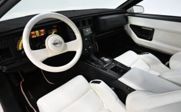 Chevrolet-Corvette-1988-Coupe-23