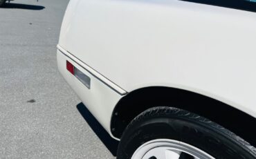 Chevrolet-Corvette-1988-Coupe-36