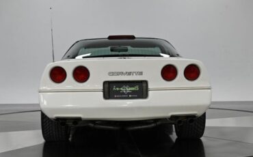 Chevrolet-Corvette-1988-Coupe-6