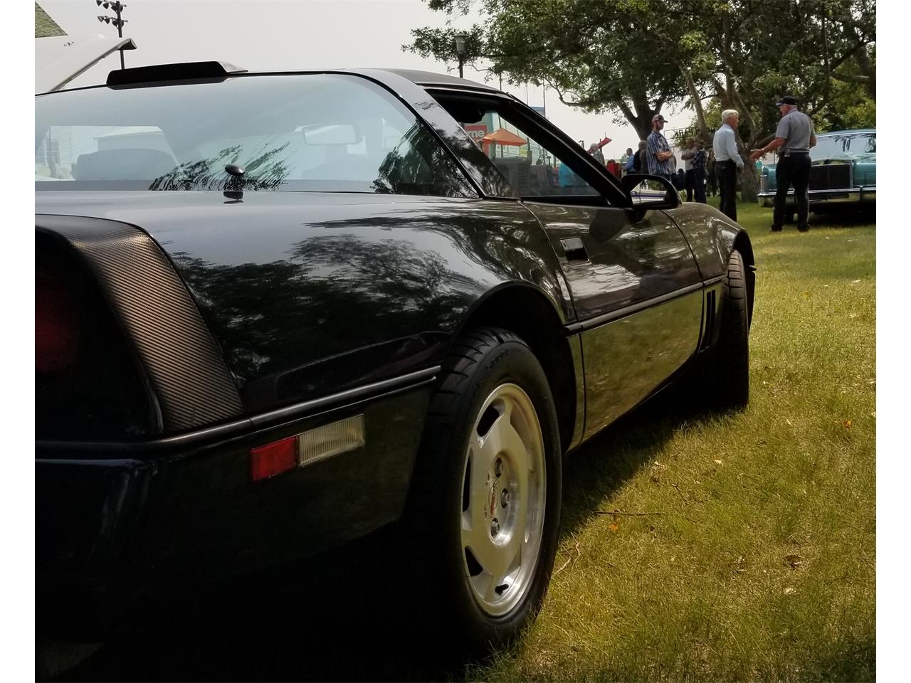 Chevrolet-Corvette-1988-black-black-12
