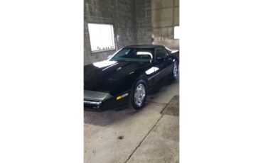 Chevrolet-Corvette-1988-black-black-19