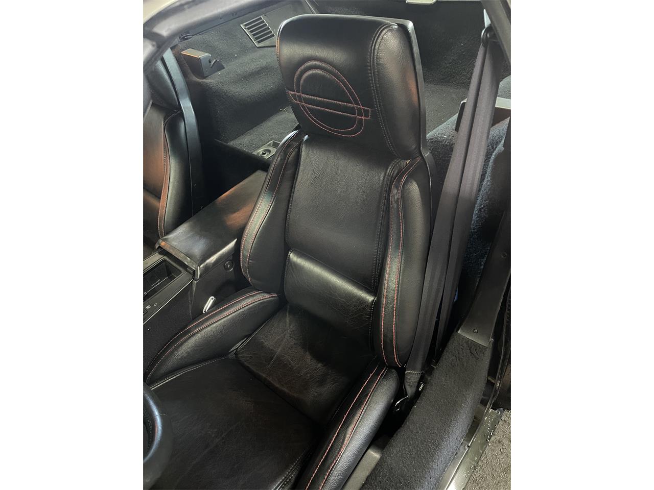 Chevrolet-Corvette-1988-black-black-24