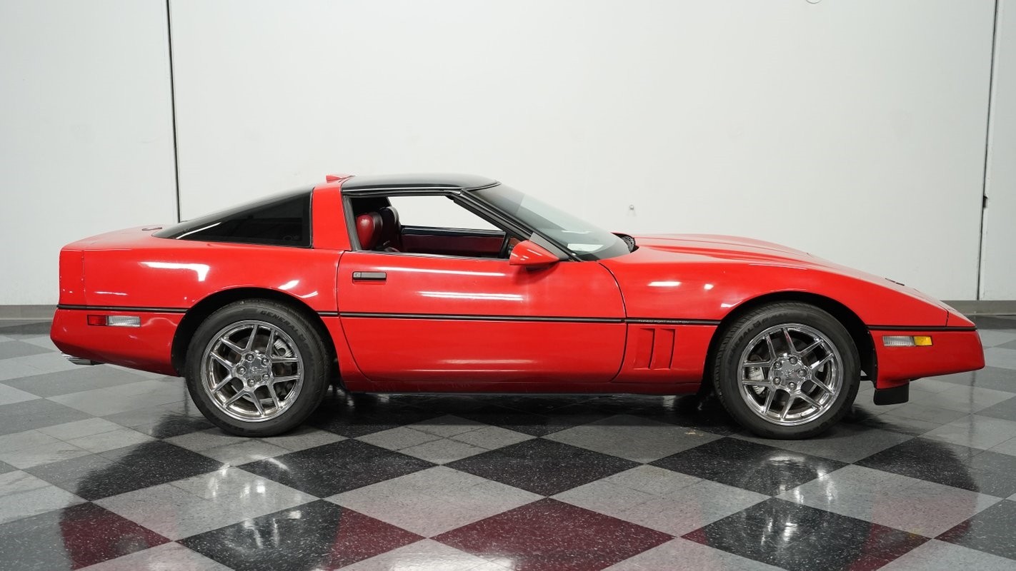 Chevrolet-Corvette-1989-Coupe-12