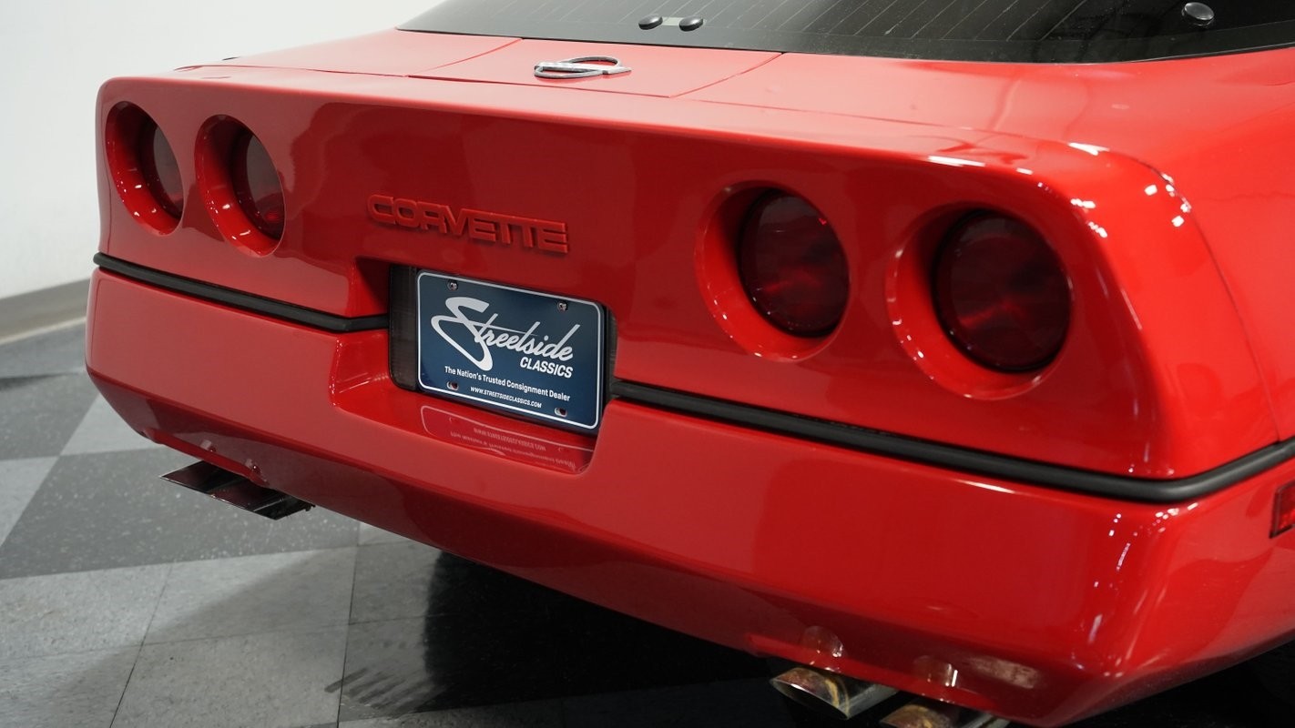 Chevrolet-Corvette-1989-Coupe-21