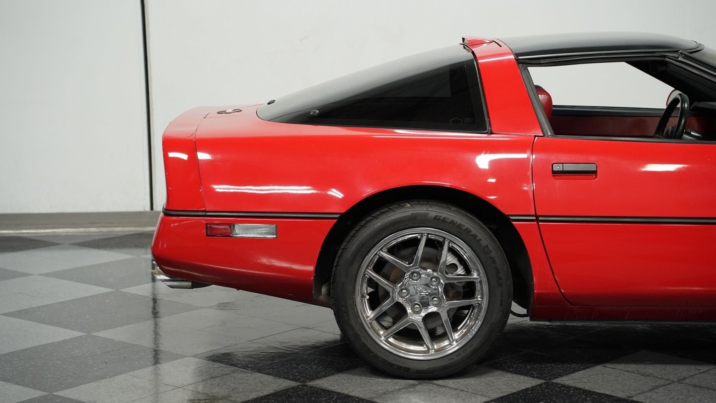 Chevrolet-Corvette-1989-Coupe-23