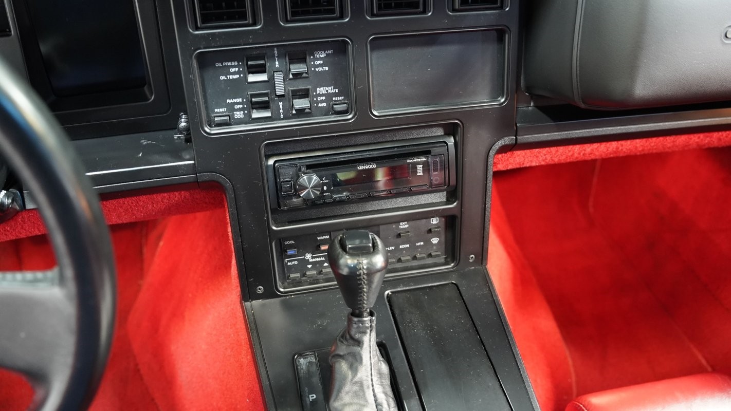 Chevrolet-Corvette-1989-Coupe-33