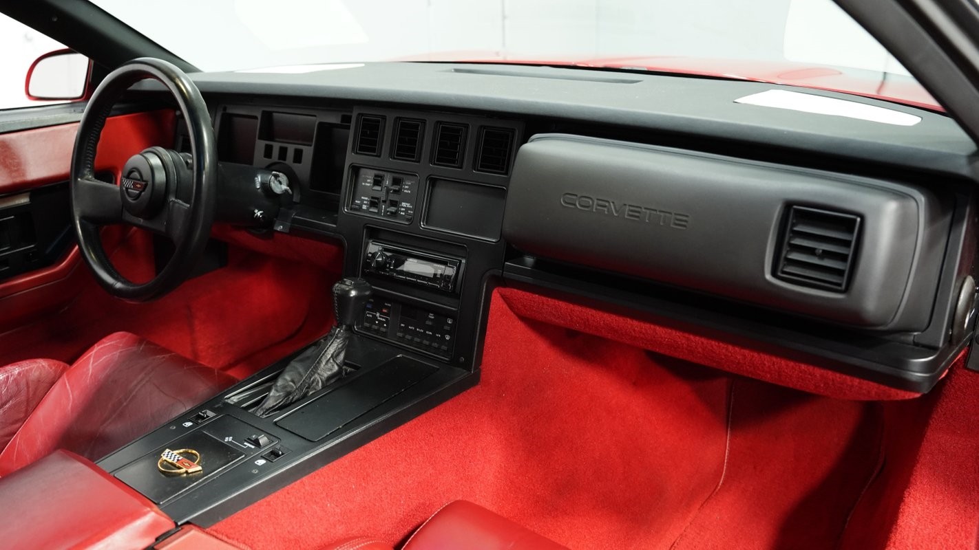 Chevrolet-Corvette-1989-Coupe-37