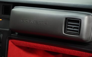 Chevrolet-Corvette-1989-Coupe-38