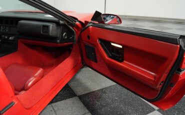 Chevrolet-Corvette-1989-Coupe-39