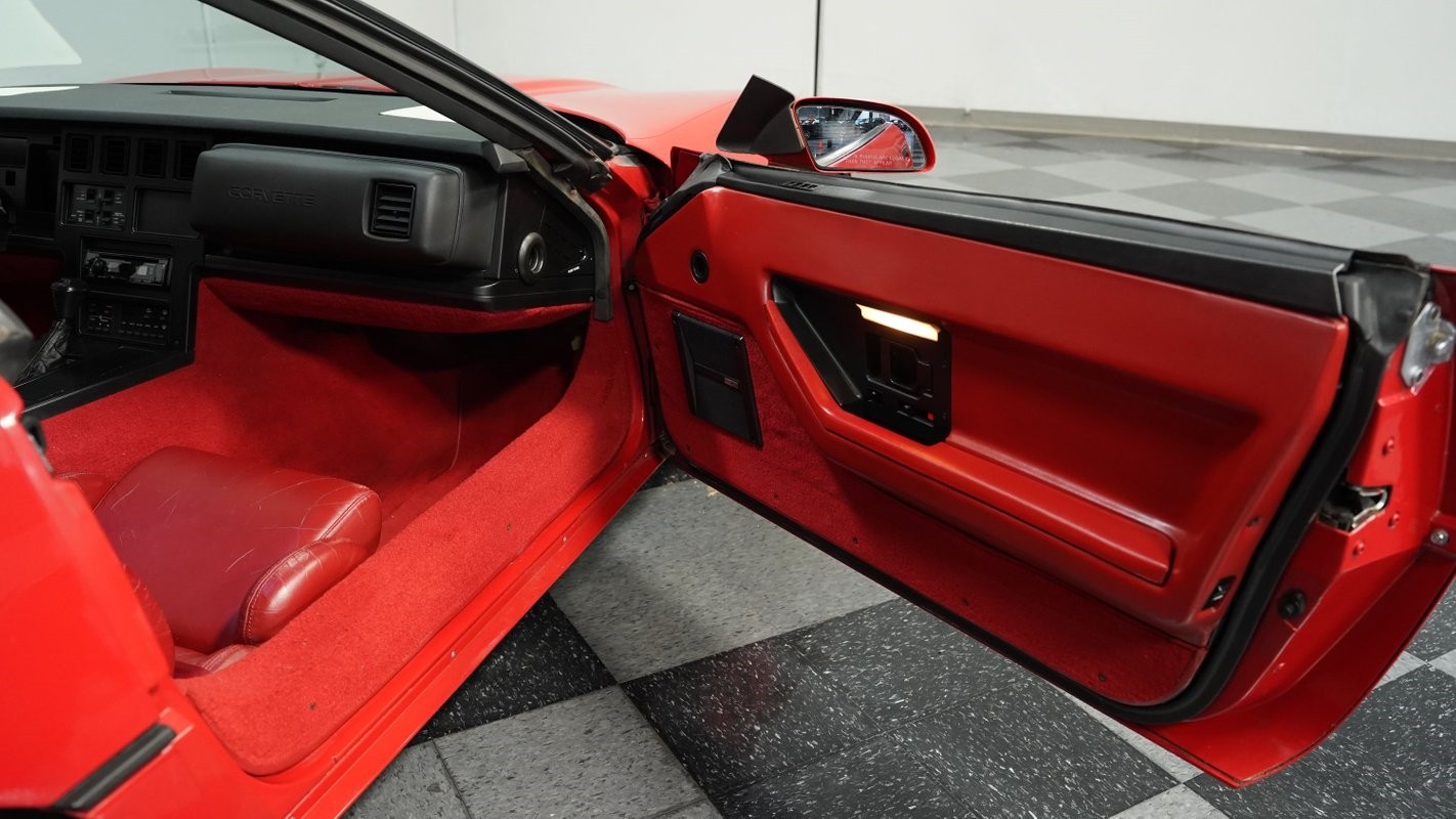 Chevrolet-Corvette-1989-Coupe-39