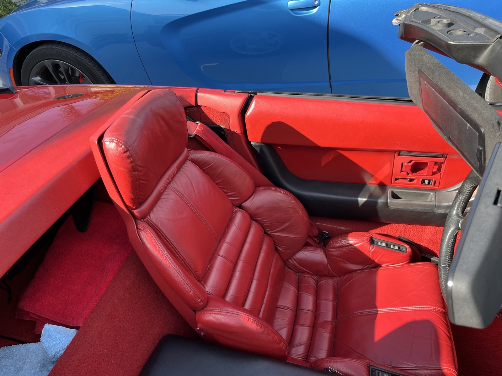 Chevrolet-Corvette-1990-Convertible-38