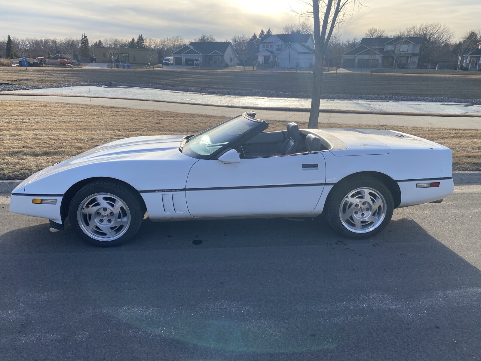 Chevrolet-Corvette-1990-Convertible-6