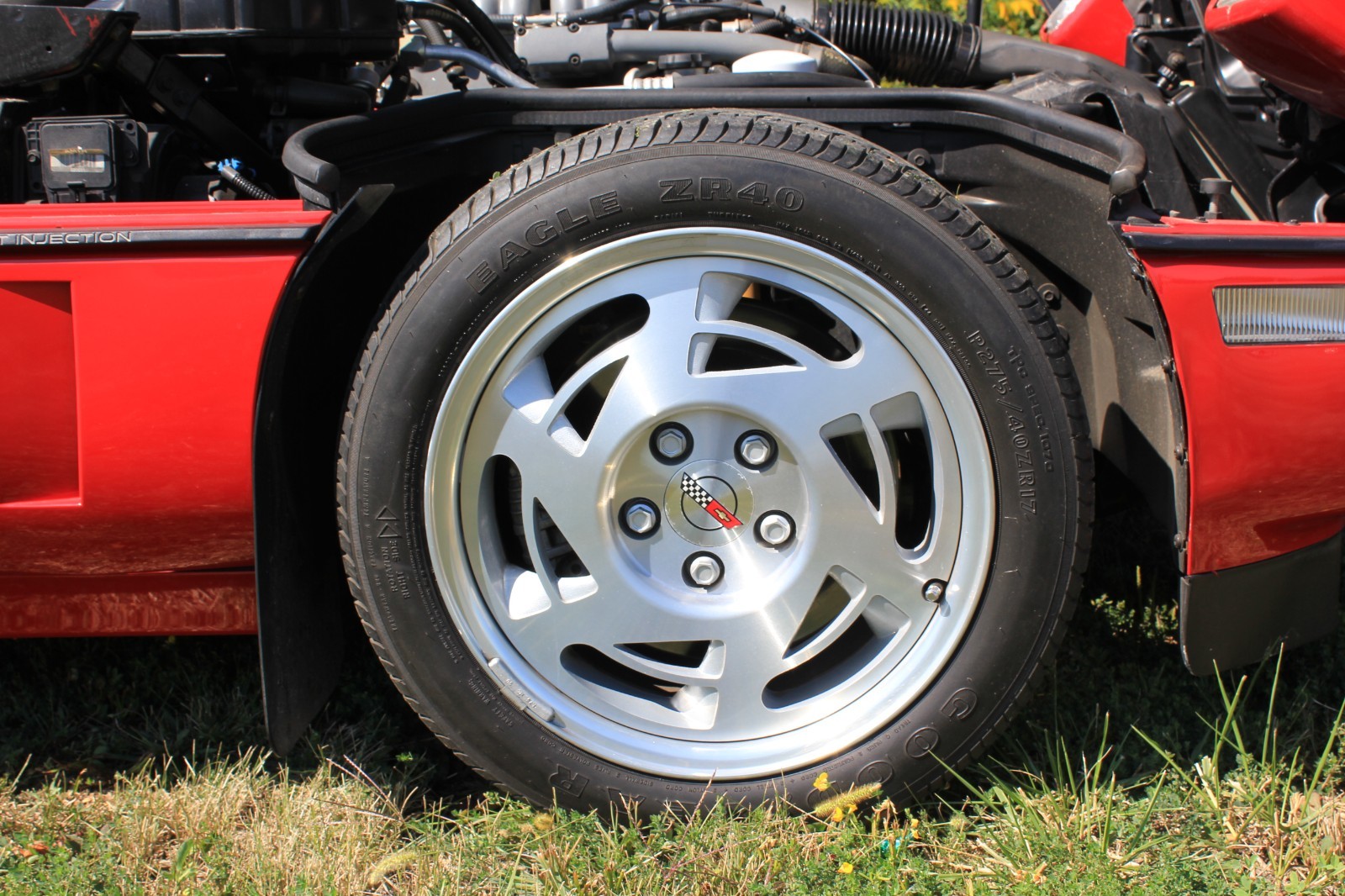 Chevrolet-Corvette-1990-Hatchback-10