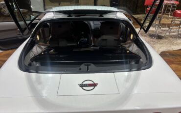 Chevrolet-Corvette-1990-Hatchback-11