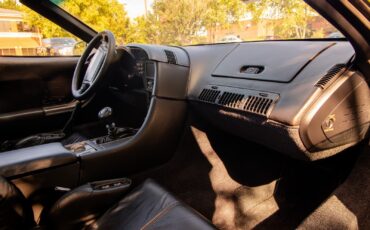 Chevrolet-Corvette-1990-Hatchback-11