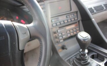 Chevrolet-Corvette-1990-Hatchback-14