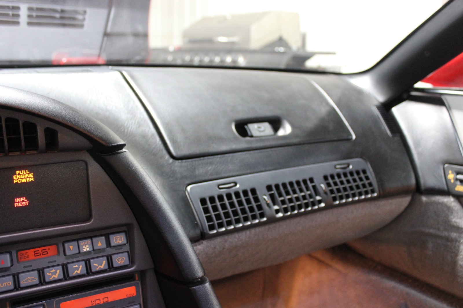 Chevrolet-Corvette-1990-Hatchback-20