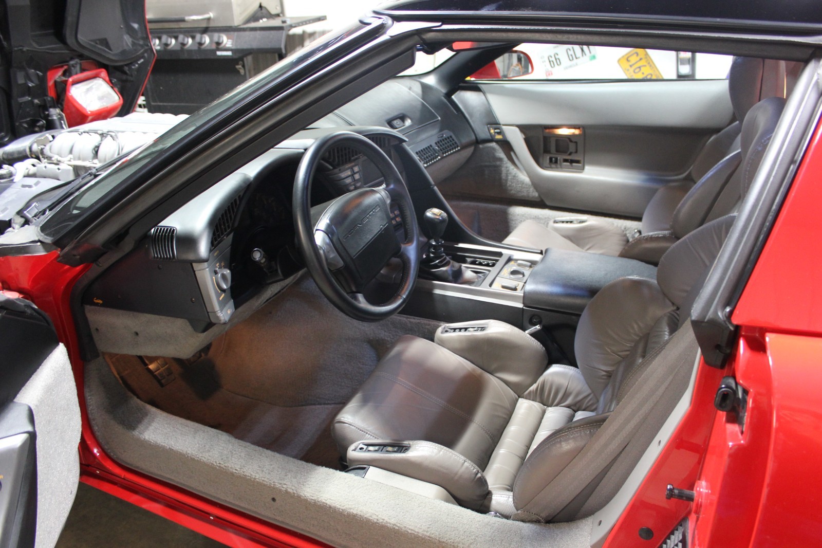 Chevrolet-Corvette-1990-Hatchback-22