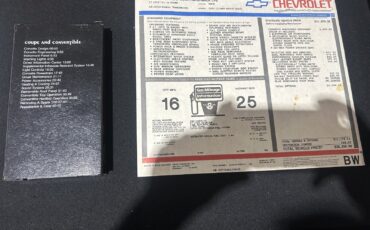 Chevrolet-Corvette-1990-Hatchback-29