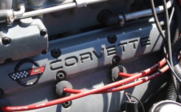 Chevrolet-Corvette-1990-Hatchback-29