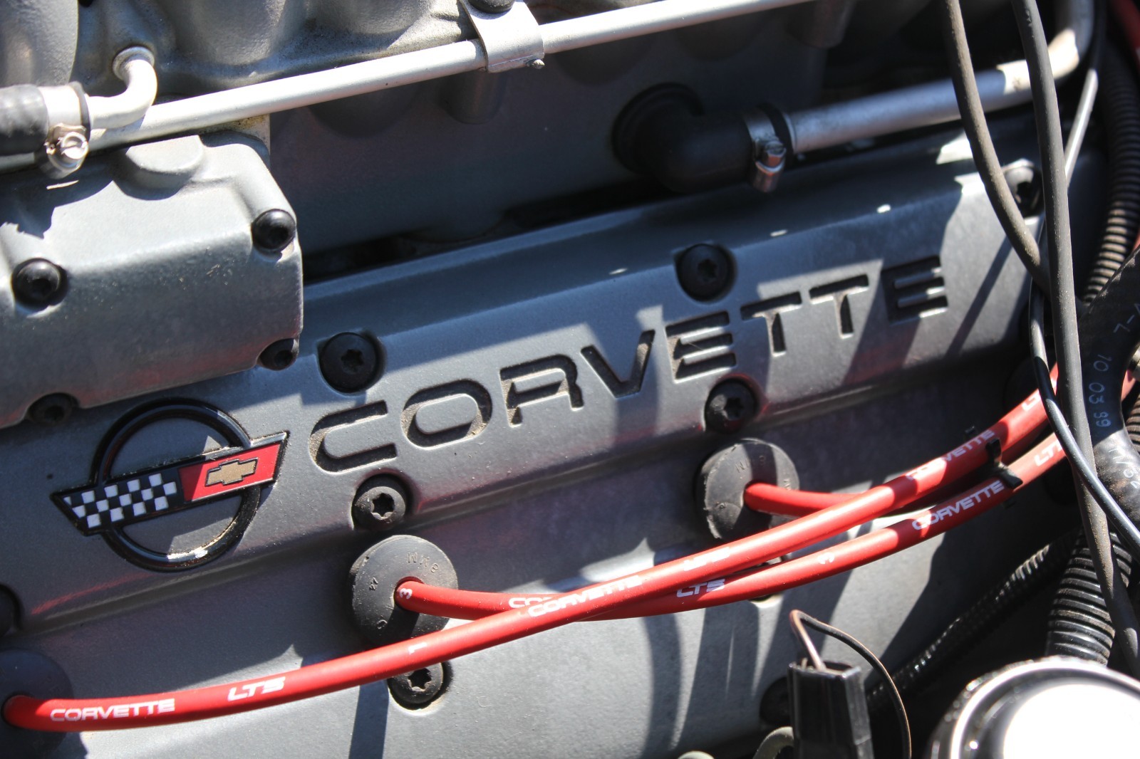 Chevrolet-Corvette-1990-Hatchback-29