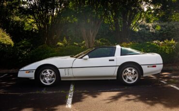 Chevrolet-Corvette-1990-Hatchback-4