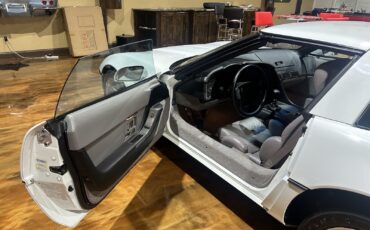 Chevrolet-Corvette-1990-Hatchback-5