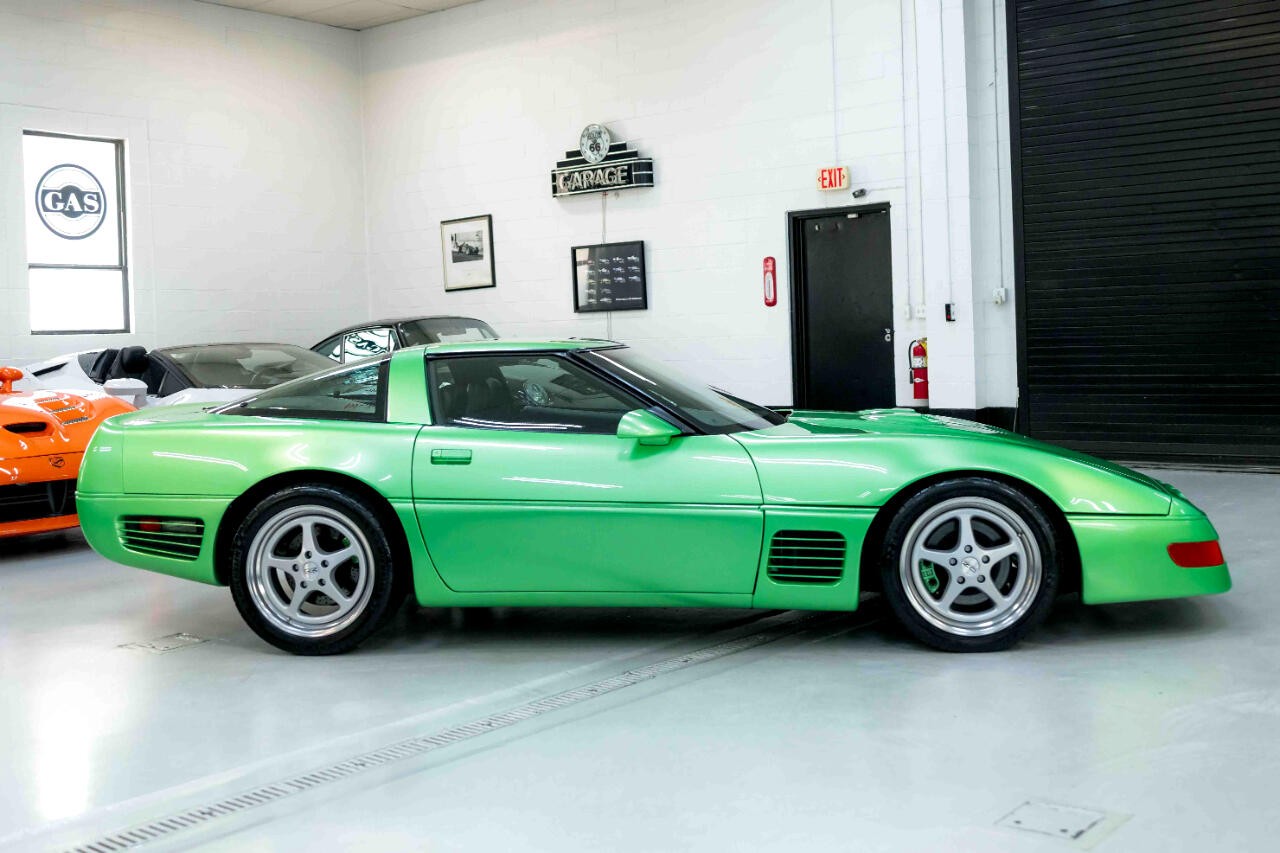 Chevrolet-Corvette-1991-Coupe-17