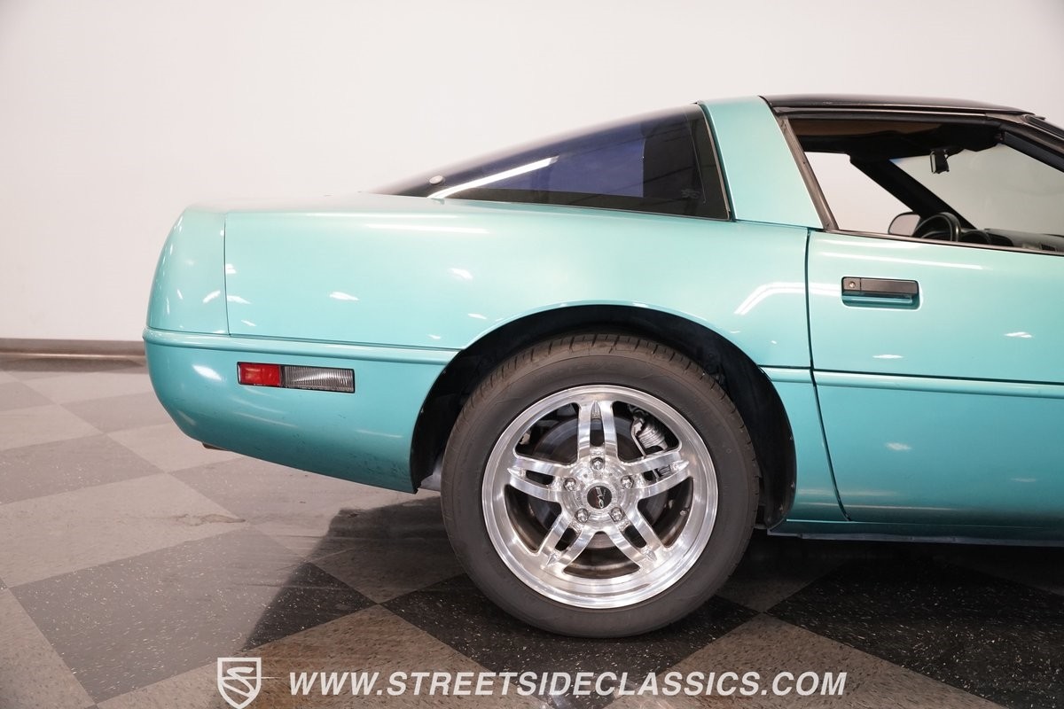 Chevrolet-Corvette-1991-Coupe-39