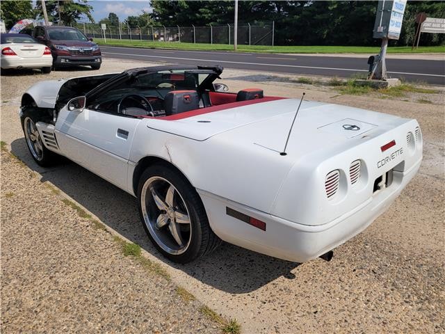 Chevrolet-Corvette-1992-Convertible-2