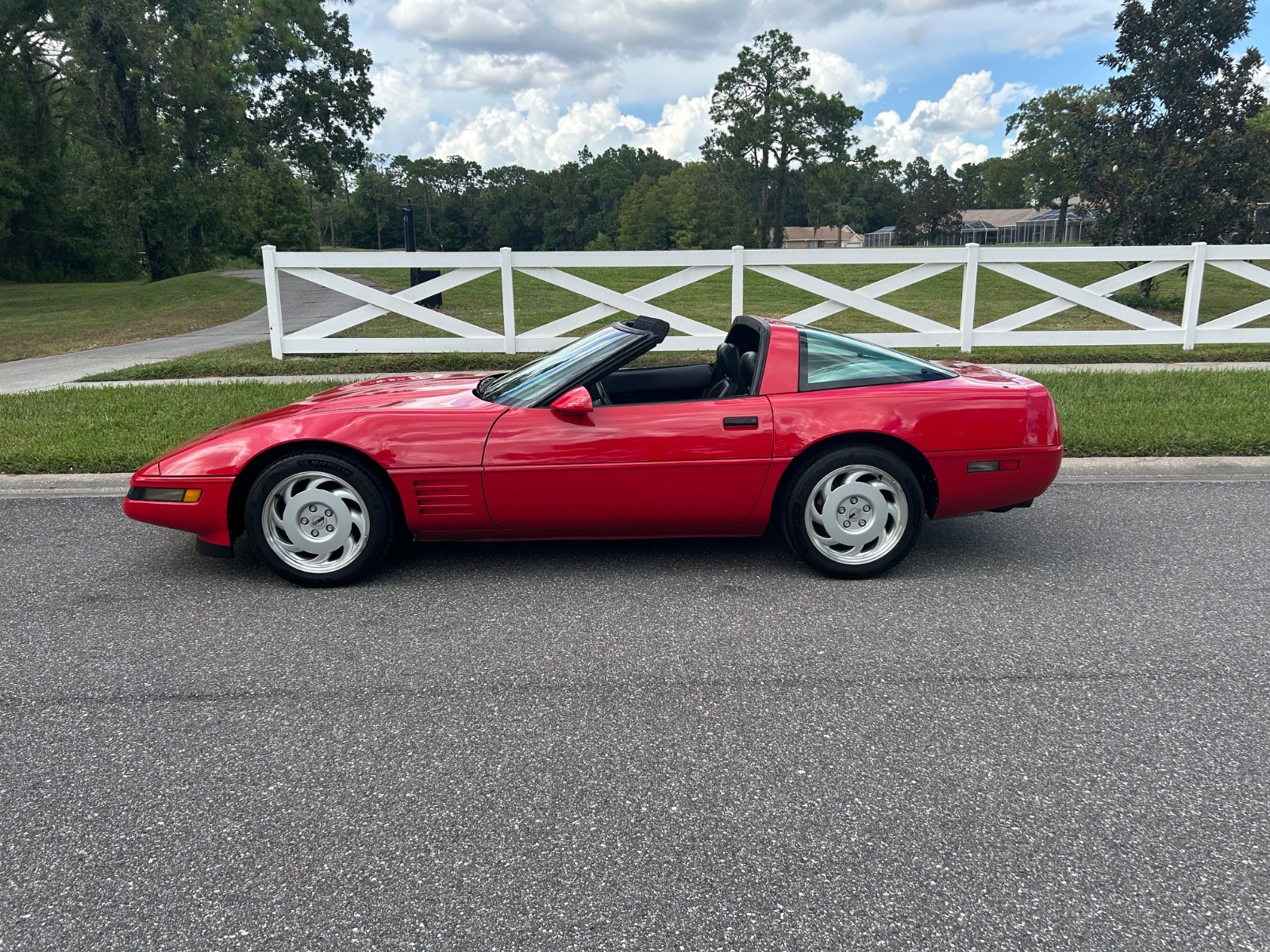 Chevrolet-Corvette-1992-Coupe-1