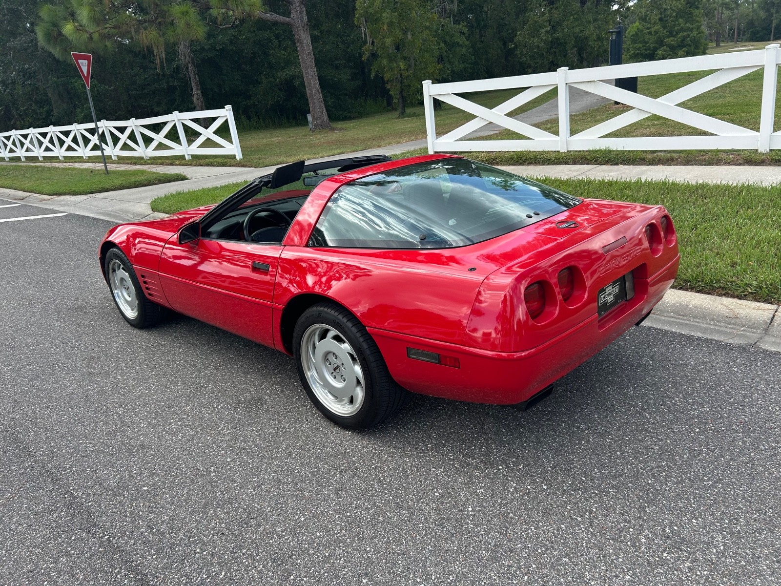 Chevrolet-Corvette-1992-Coupe-12