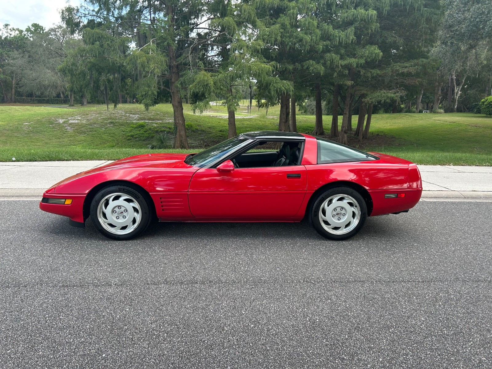 Chevrolet-Corvette-1992-Coupe-26