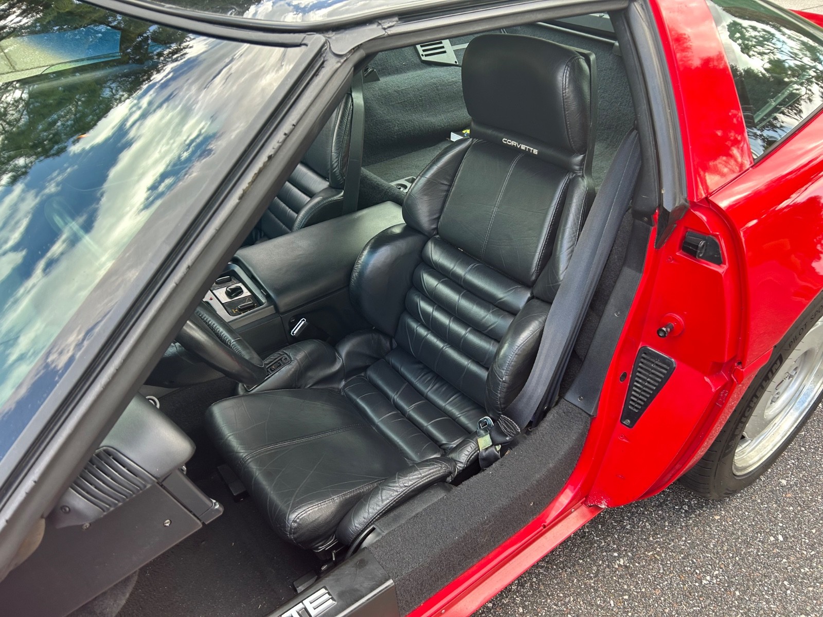 Chevrolet-Corvette-1992-Coupe-28
