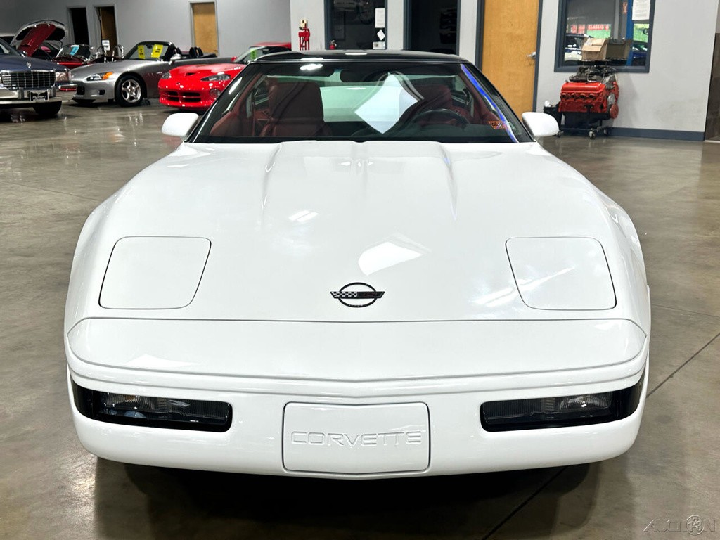 Chevrolet-Corvette-1992-Hatchback-1