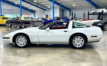 Chevrolet-Corvette-1992-Hatchback-3